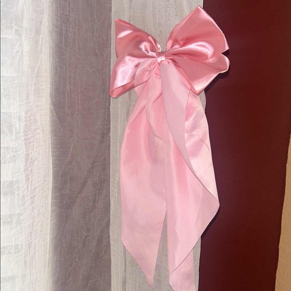 Elegant Pink Satin Hair Bow